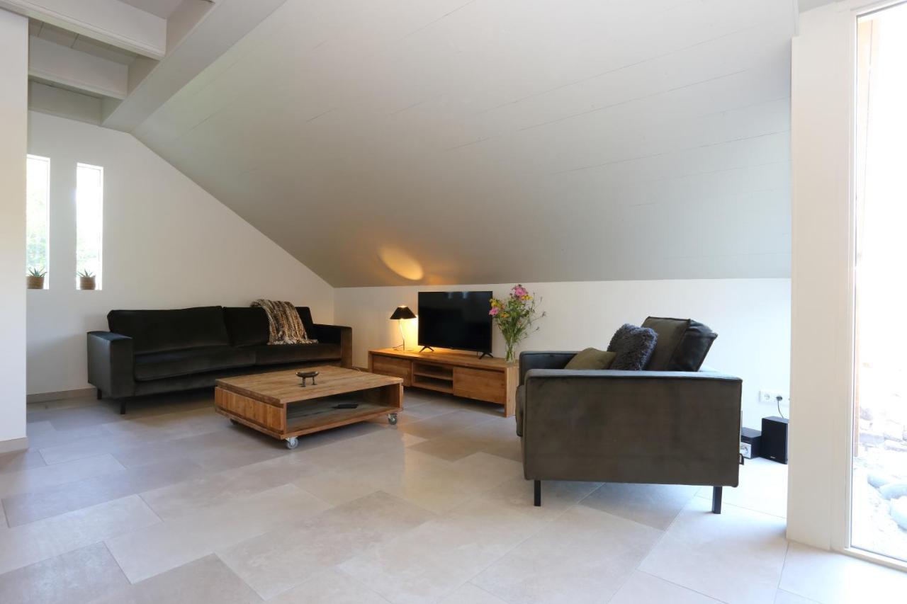 Hoogheem Erfgoed & Logies Villa Nieuwolda-Oost Bagian luar foto